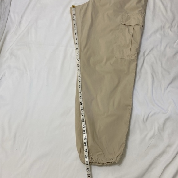 UniQLOl,Women’s ,Cream, Long, Cargo Pants With Elastic Ankle.Size-Large. - Picture 7 of 11